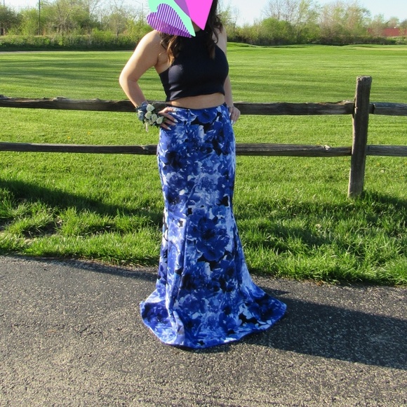 Dresses & Skirts - Long dress